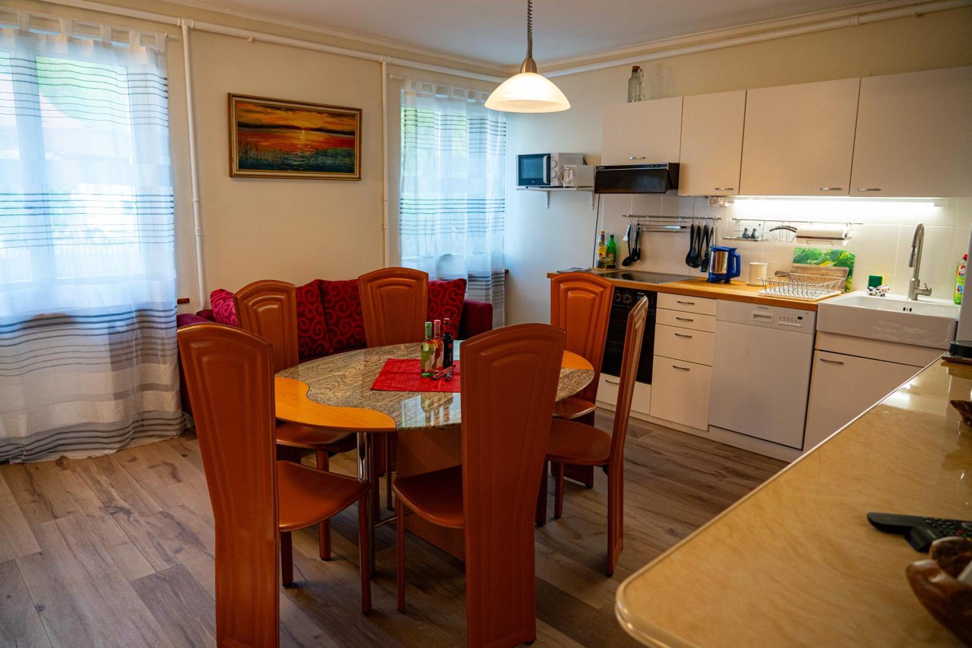 Gemuetliche Wohnung Mit Terasse Und Feuerstelle Lengnau Bagian luar foto
