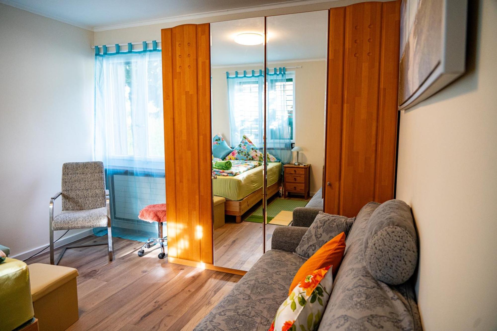 Gemuetliche Wohnung Mit Terasse Und Feuerstelle Lengnau Bagian luar foto