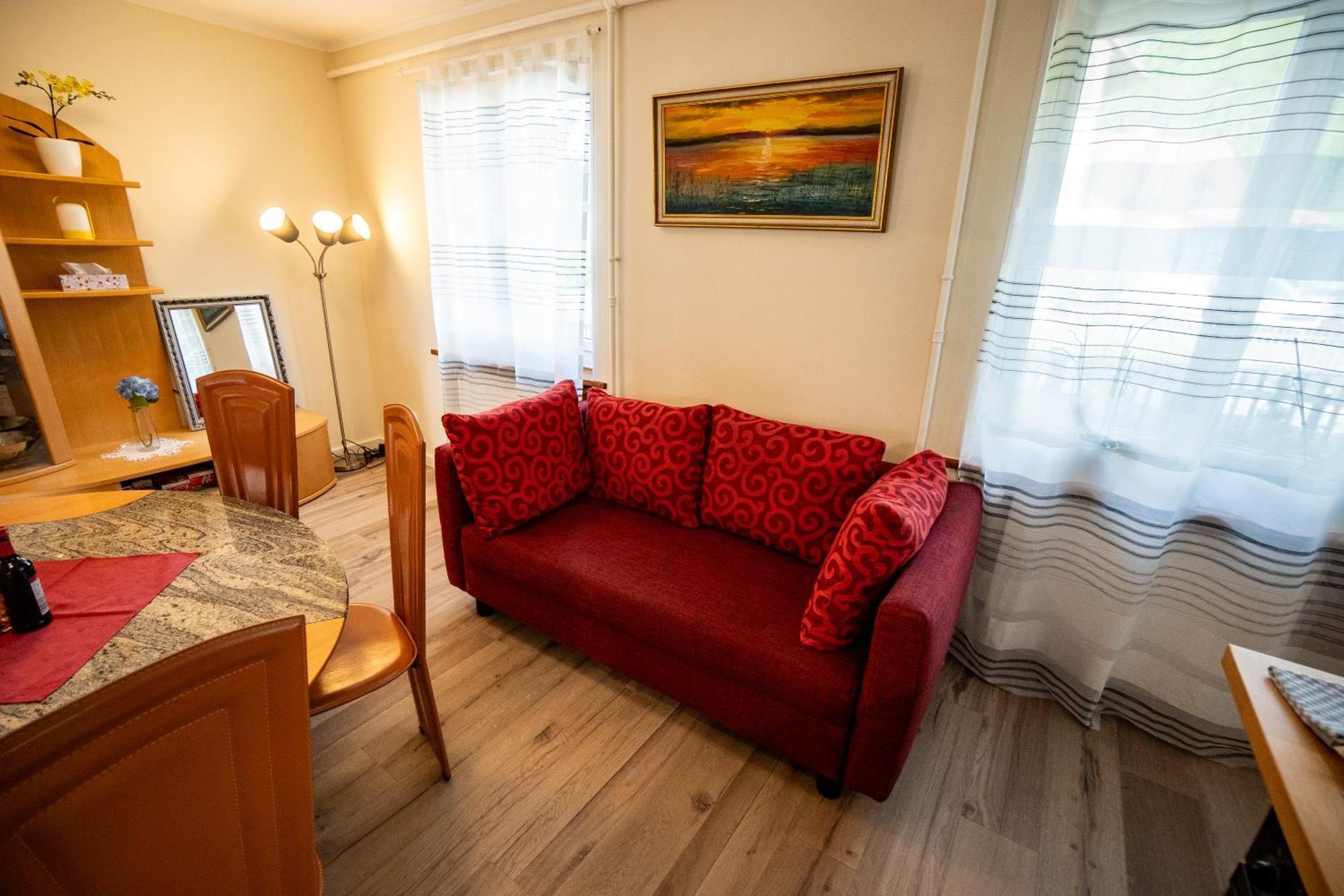 Gemuetliche Wohnung Mit Terasse Und Feuerstelle Lengnau Bagian luar foto