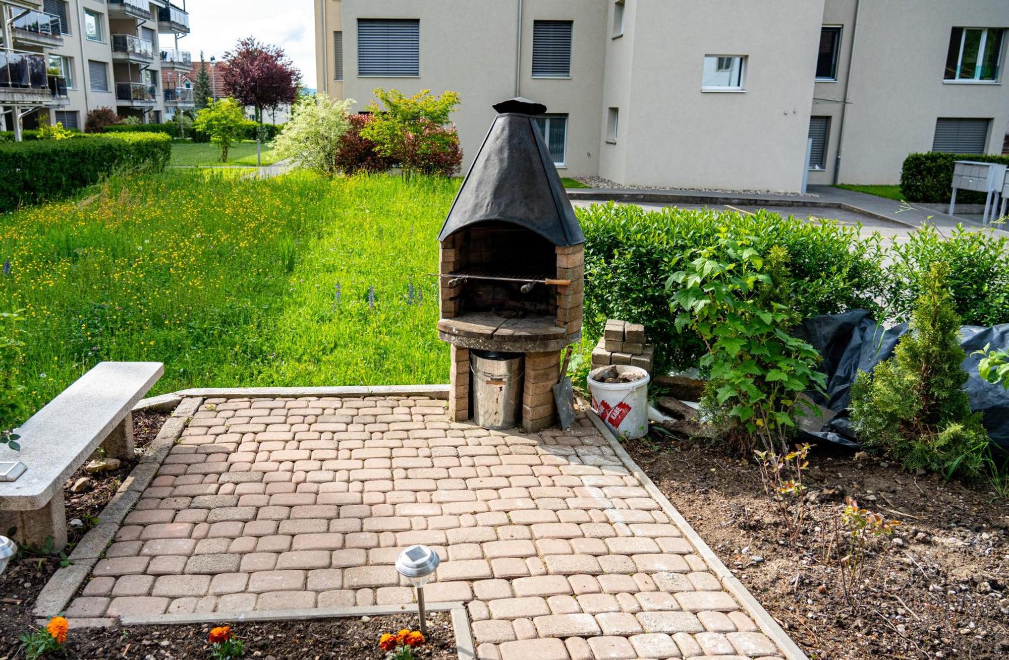 Gemuetliche Wohnung Mit Terasse Und Feuerstelle Lengnau Bagian luar foto