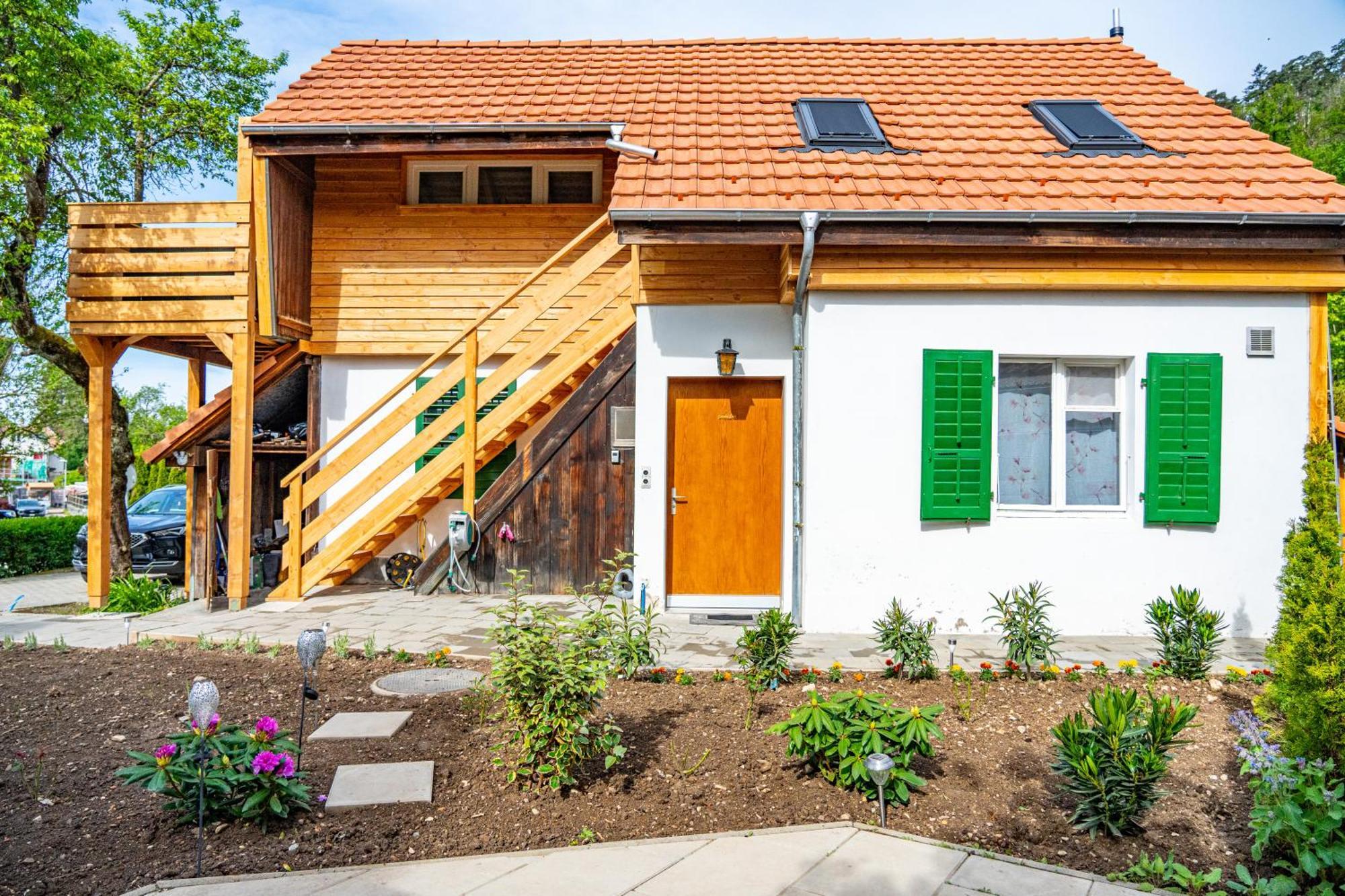 Gemuetliche Wohnung Mit Terasse Und Feuerstelle Lengnau Bagian luar foto